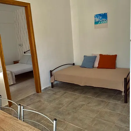 Kouslaka Apartment *